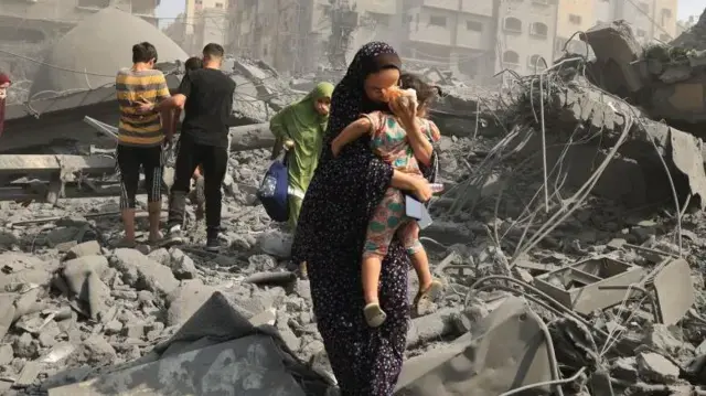 La ciudad de Gaza destruida por los bombardeos.