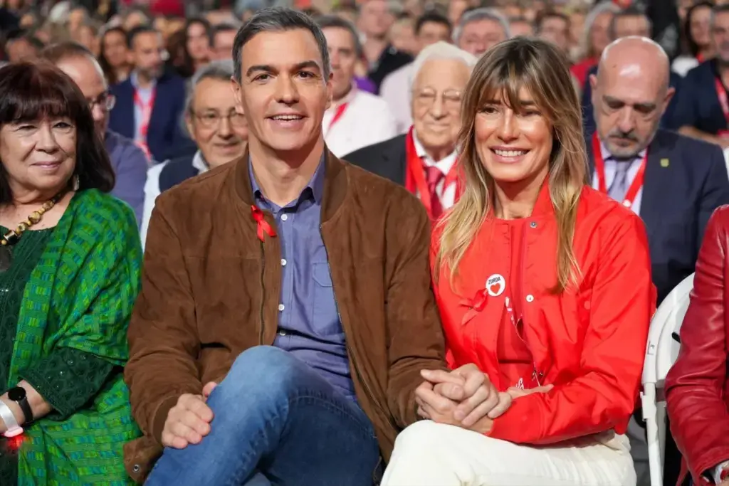 El presidente del Gobierno, Pedro S&aacute;nchez junto a su esposa Bego&ntilde;a G&oacute;mez.