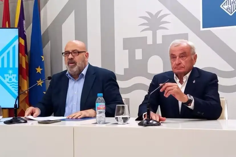 El alcalde de Palma, Jaime Mart&iacute;nez, y el regidor de Vox Fulgencio Coll