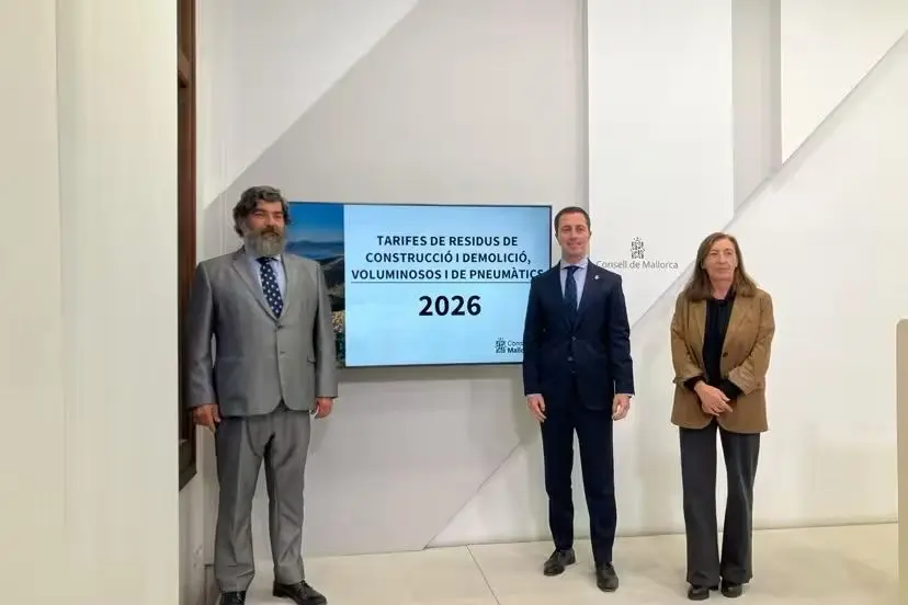 El presidente del Consell de Mallorca, Lloren&ccedil; Galm&eacute;s, i el vicepresidente, Pedro Bestard.