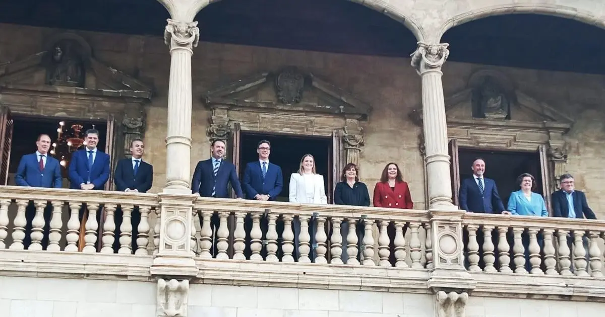 La presidenta Marga Prohens i sus consellers.