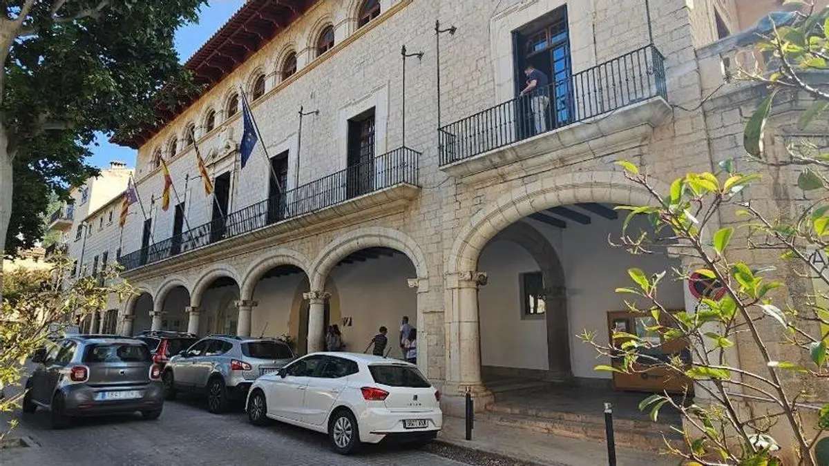 Ayuntamiento de Alar&oacute;.