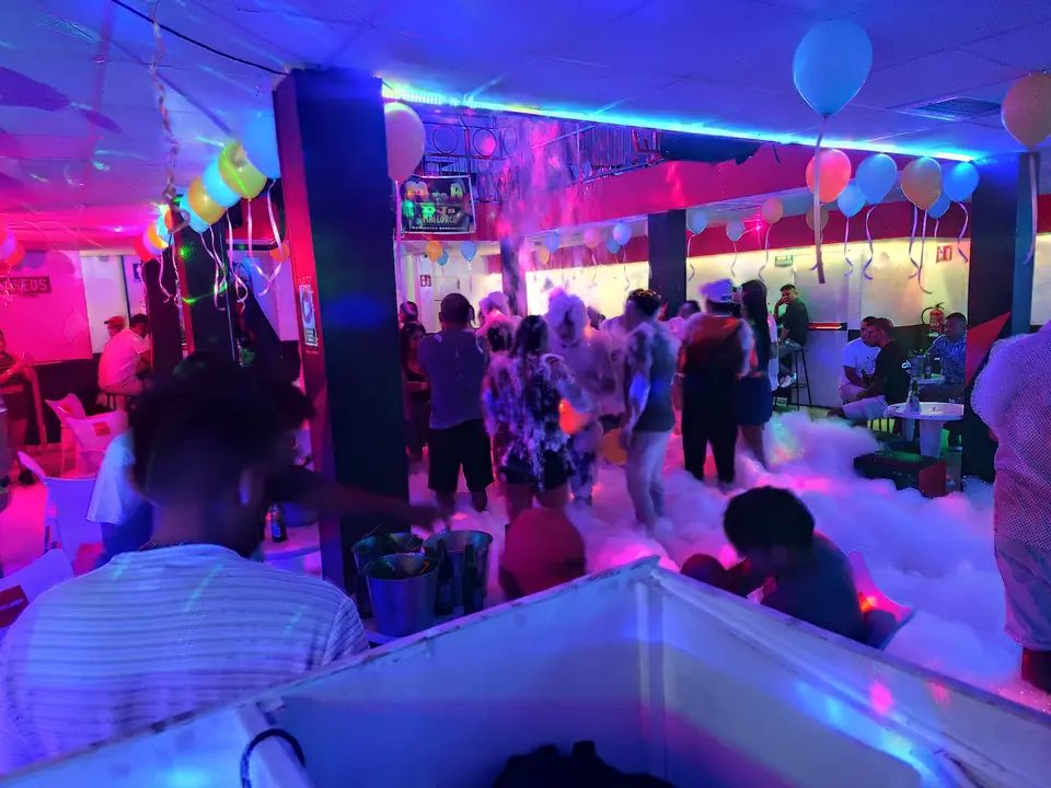 interior de la discoteca