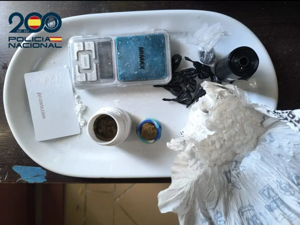 Droga y utensilios preparados