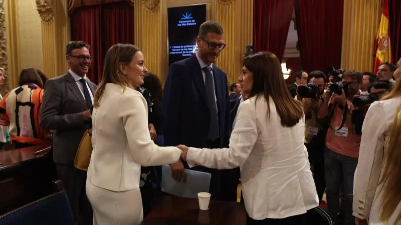 Marga Prohens y Manuela Ca&ntilde;adas