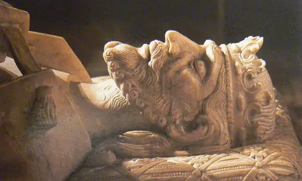 Escultura del rei San&ccedil; I de Mallorca