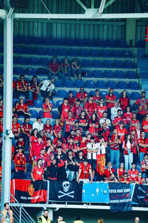 Afici&oacute;n mallorquinista en Vitoria