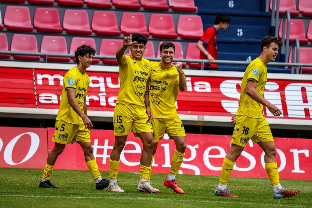 Marco celebrando el gol