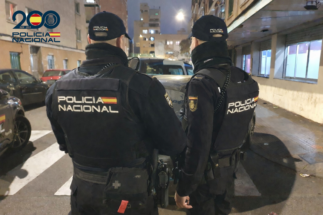 Agentes que participaron en la detenci&oacute;n del agresor sexual
