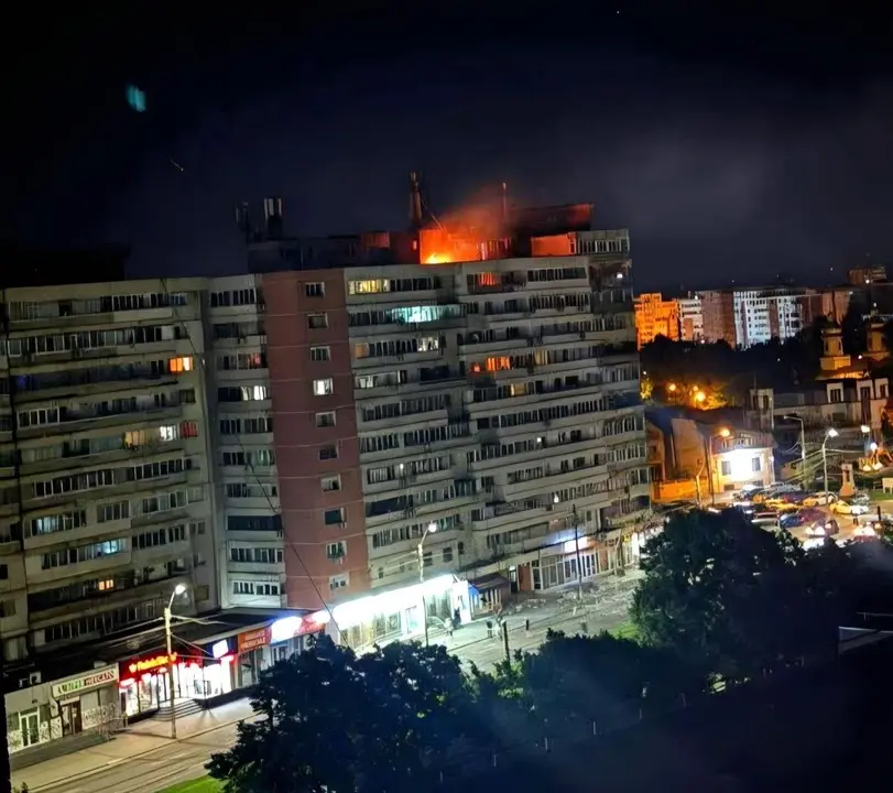Edificio afectado por la explosi&oacute;n en Galati, Rumania