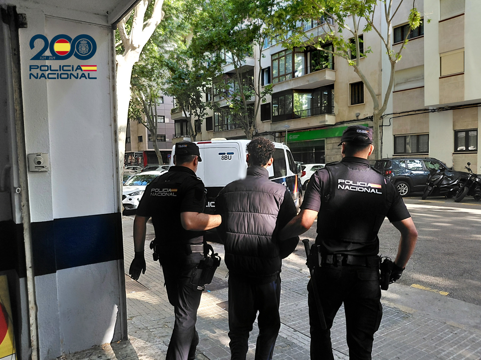 delincuente detenido