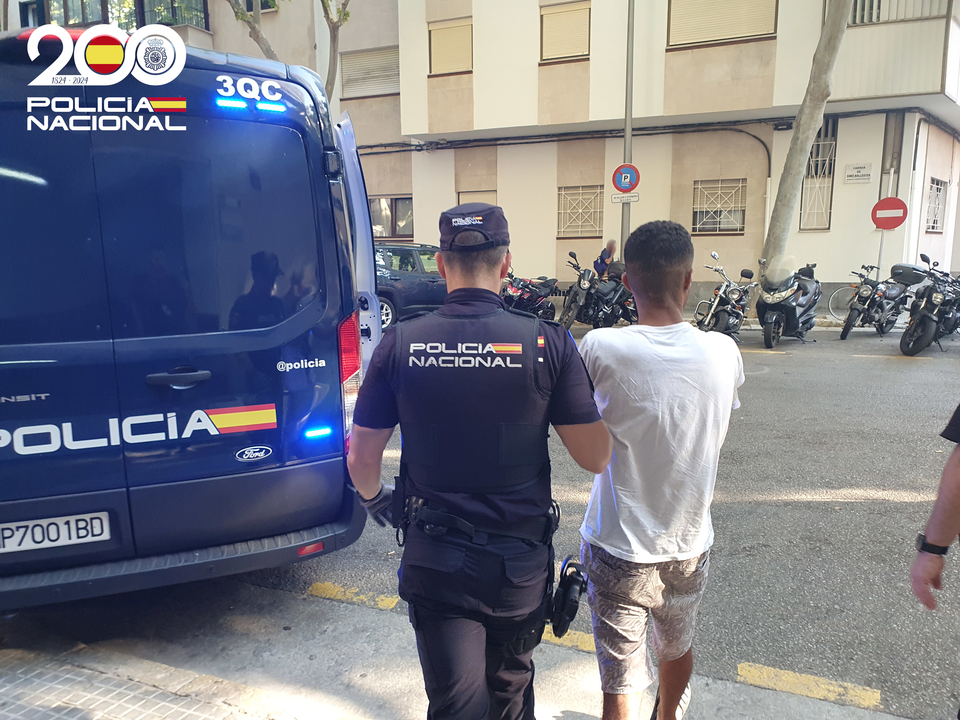 argelino detenido por apu&ntilde;alamiento