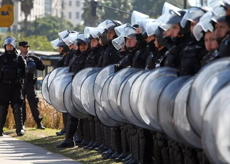 Protestas en argentina por el crimen machista de Florencio Varela.