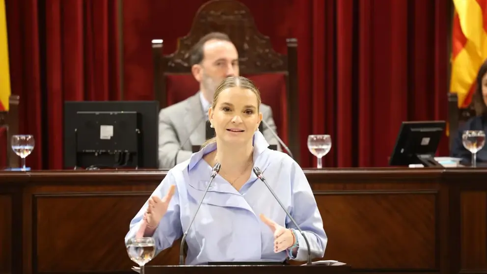 Marga Prohens durante el debate de Pol&iacute;tica General de la Comunidad.
