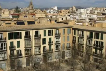 La compra de vivienda en Palma es misi&oacute;n imposible para los residentes.