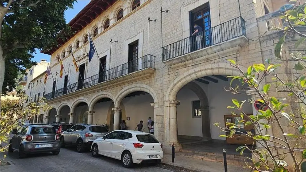 Ayuntamiento de Alar&oacute;.