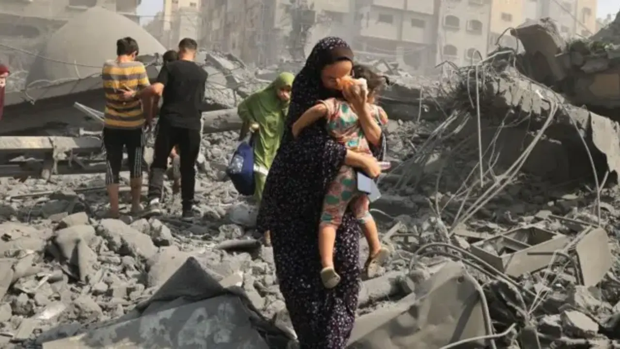 La ciudad de Gaza destruida por los bombardeos.