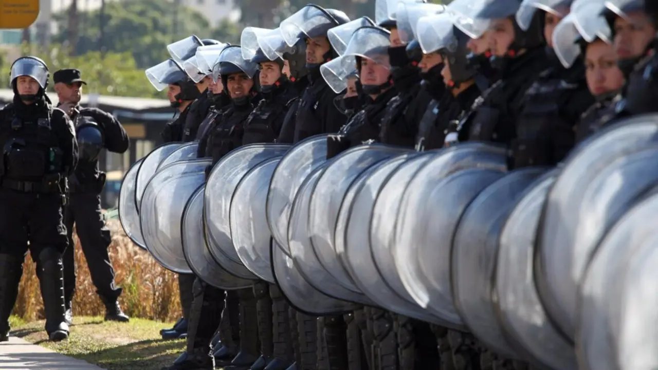 Protestas en argentina por el crimen machista de Florencio Varela.
