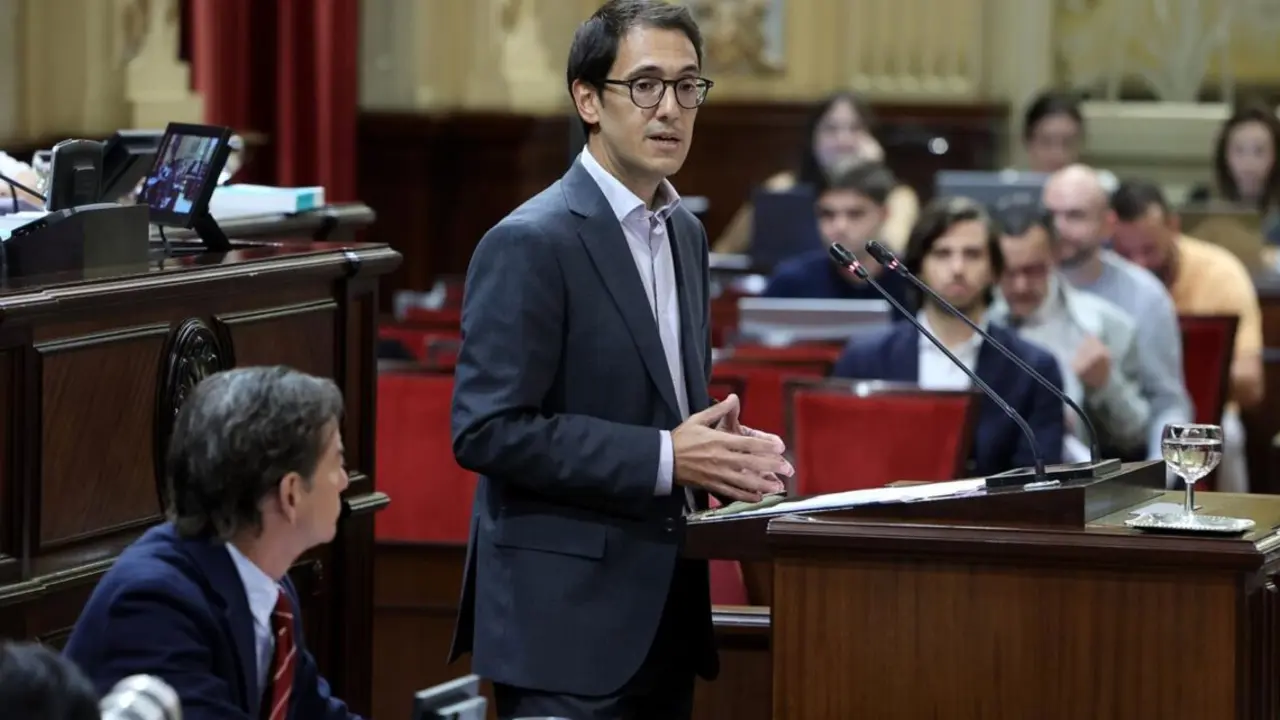 Iago Negueruela, portavoz del PSIB-PSOE en el Parlament