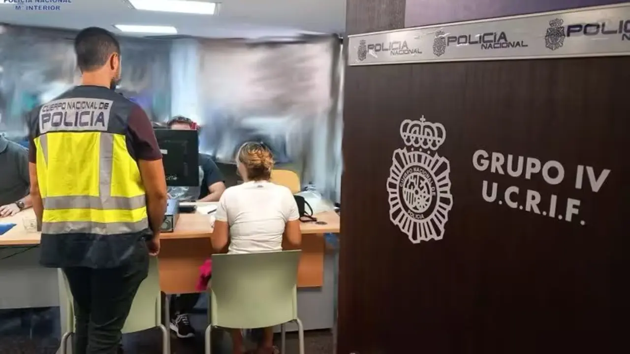 Cuerpo de la Unidad Central de Redes de Inmigraci&oacute;n y Falsedad Documental.