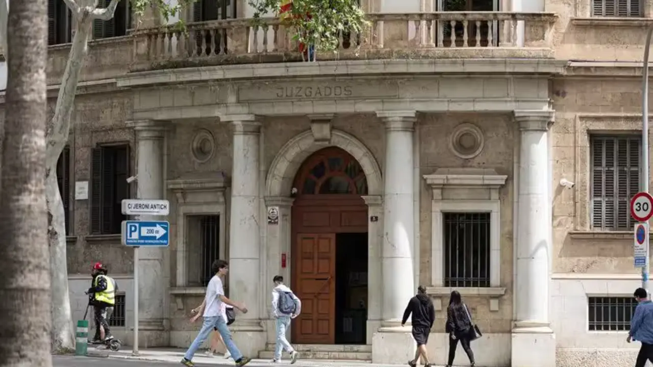 Fachada de los juzgados de V&iacute;a Alemania.