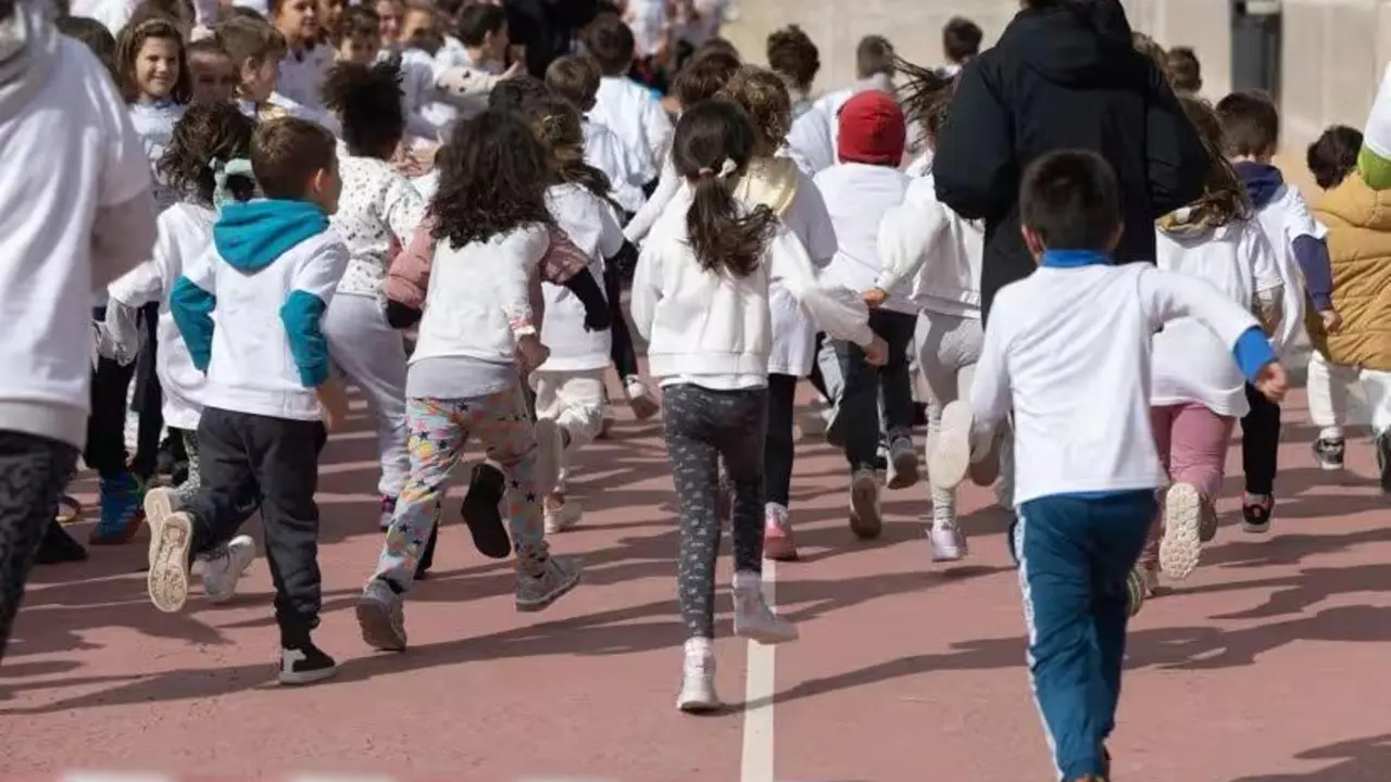 Suben los alumnos en Baleares gracias a los extranjeros.