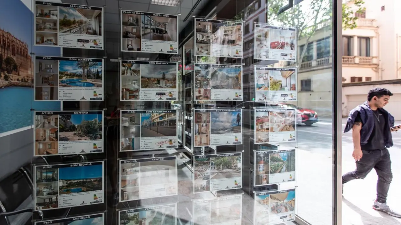 Inmobiliaria con pisos de alquiler.