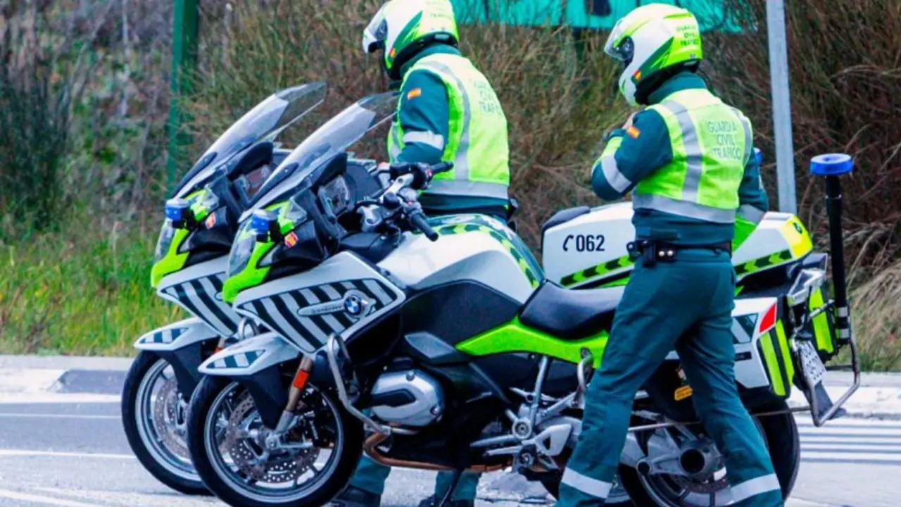 Guardia civil tr&aacute;fico
