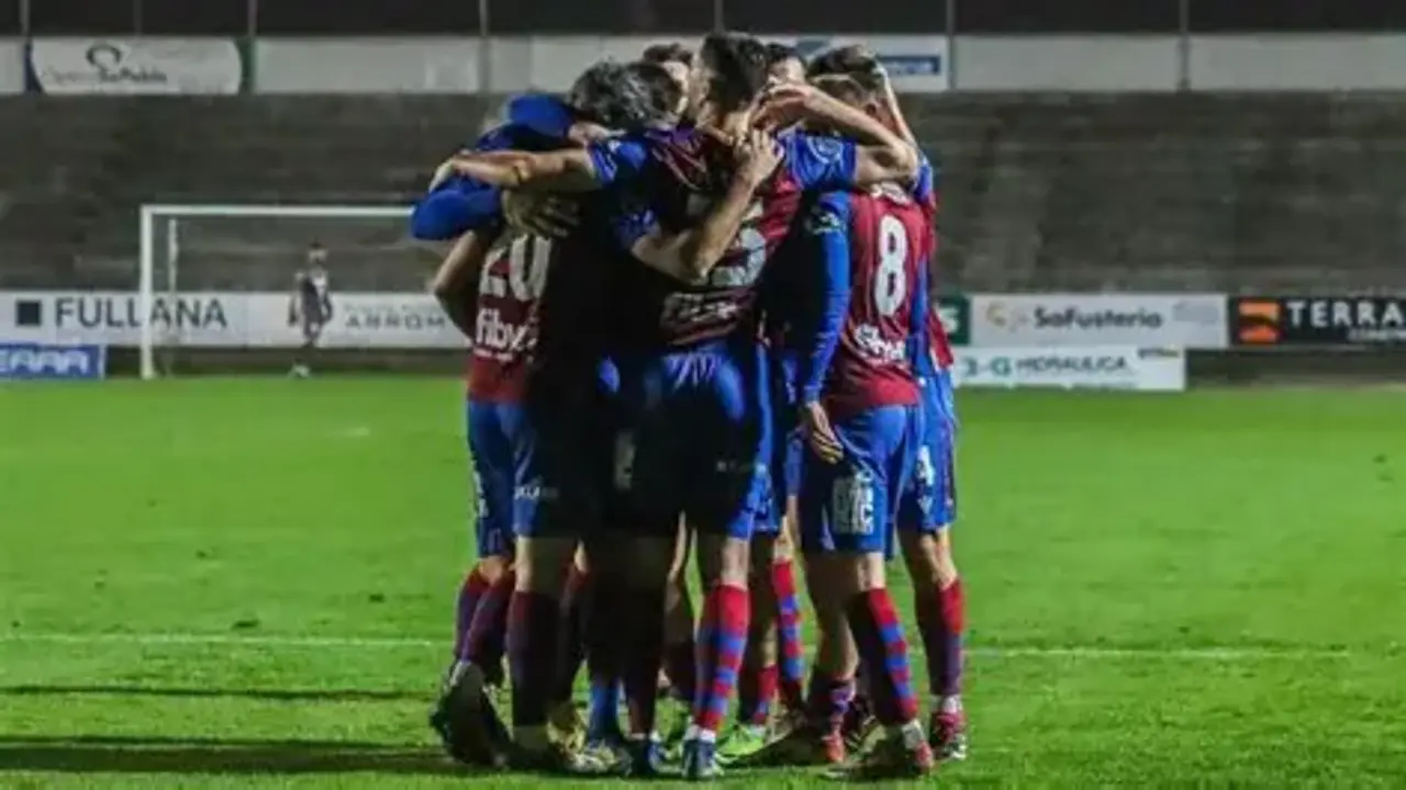Pi&ntilde;a de los jugadores del Poblense