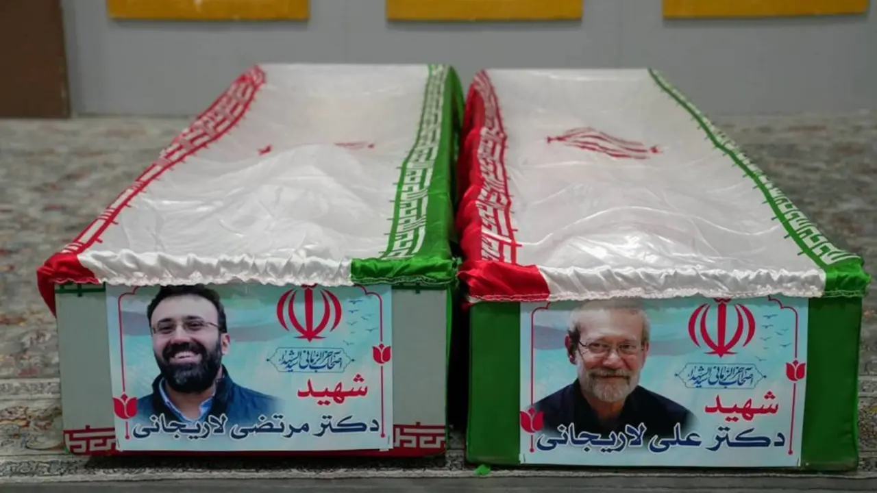 Ataud de Ali Larijani y su hijo Morteza
