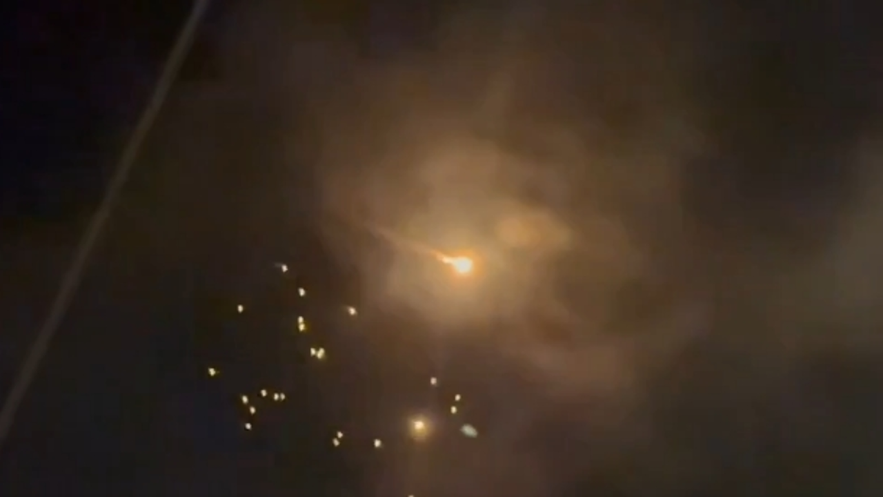 lluivia de misiles sobre Tel Aviv a las  7h