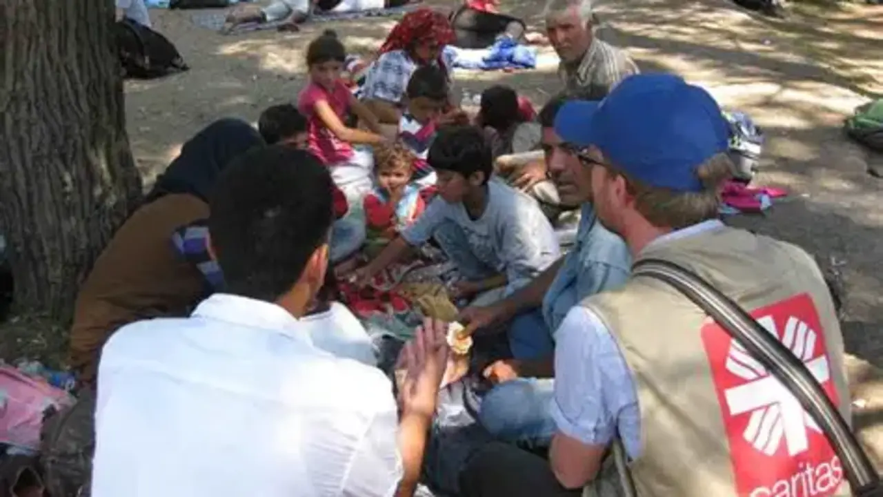 C&aacute;ritas ayudando a familias sin recursos