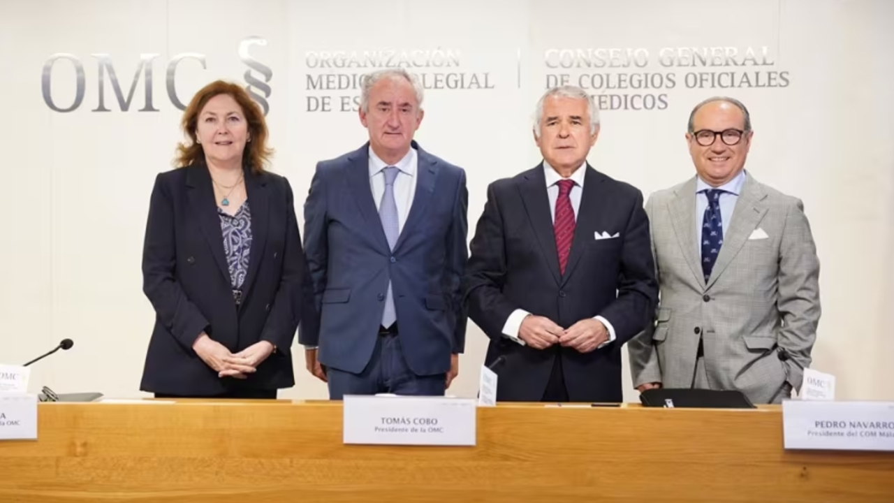 Representantes de la OMC en la presentaci&oacute;n de las demandas