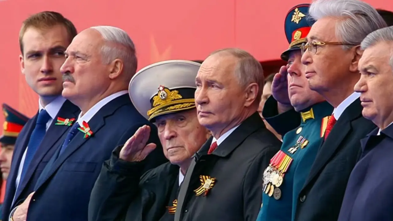 Putin presidiendo el Dia de la Victoria