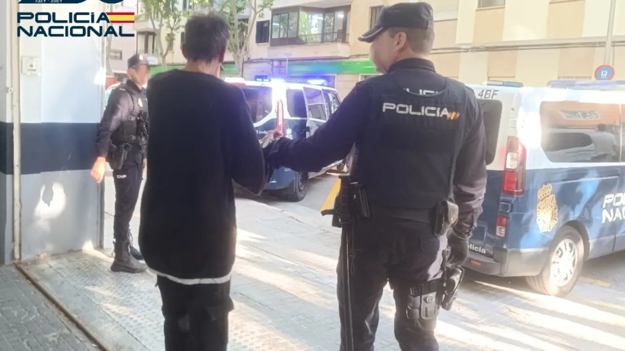 Padre  torturador detenido