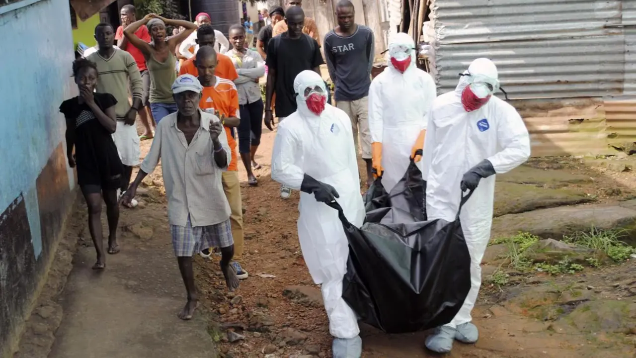 Transporte de cad&aacute;veres por el Ebola en el Congo
