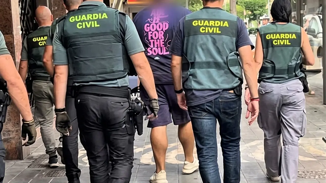 Uno de los detenidos
