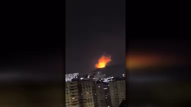 El cielo de Caracas arde: Trump ordena ataques contra objetivos estratégicos y el pánico se apodera de las calles