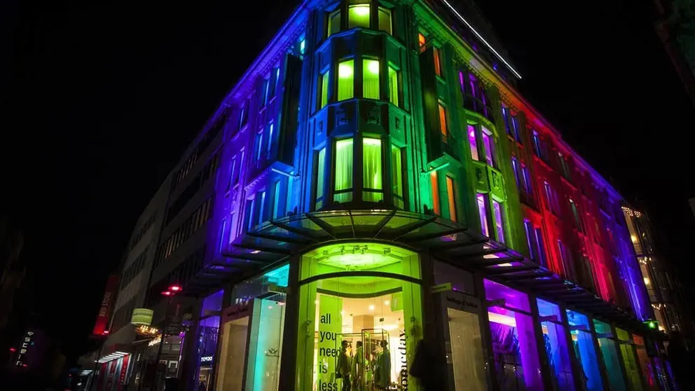 Iluminaci&oacute;n navide&ntilde;a ecol&oacute;gica (RR.SS.)