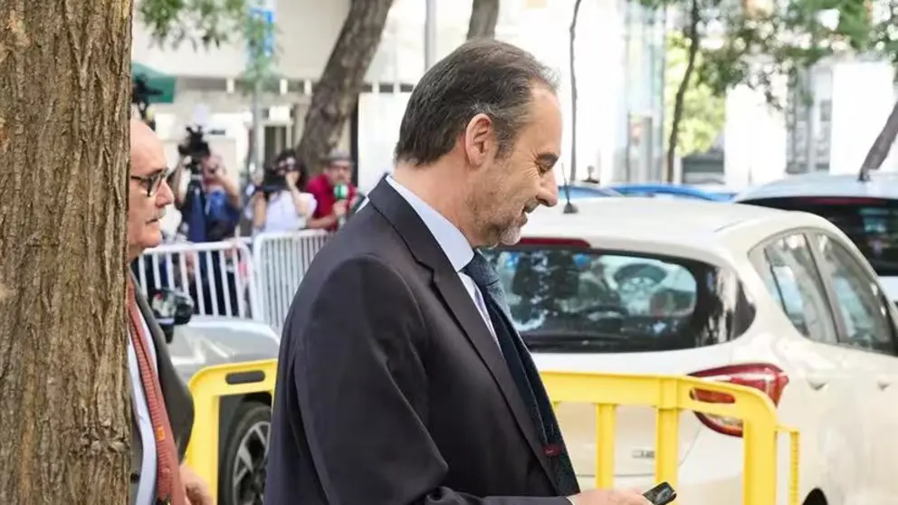 Jos&eacute; Lu&iacute;s &Aacute;balos, ex-ministro de Trasportes.