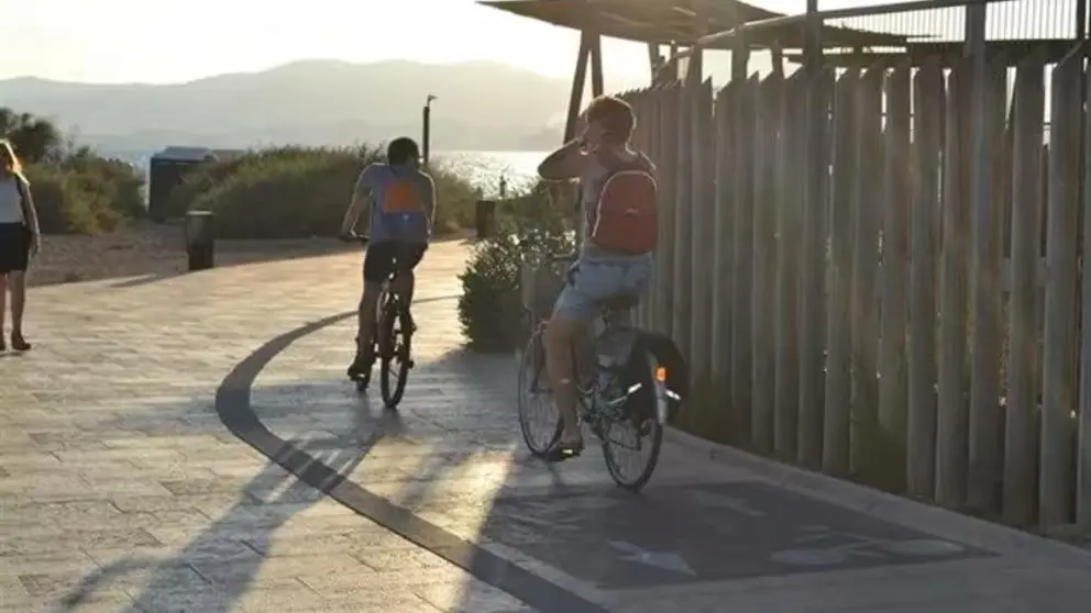 Turistas en bicicleta