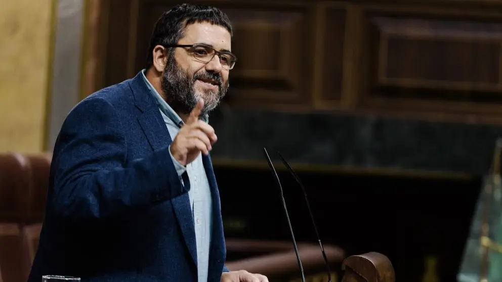 El diputado de Sumar Vicen&ccedil; Vidal, interviene durante una sesi&oacute;n plenaria, en el Congreso de los Diputados.