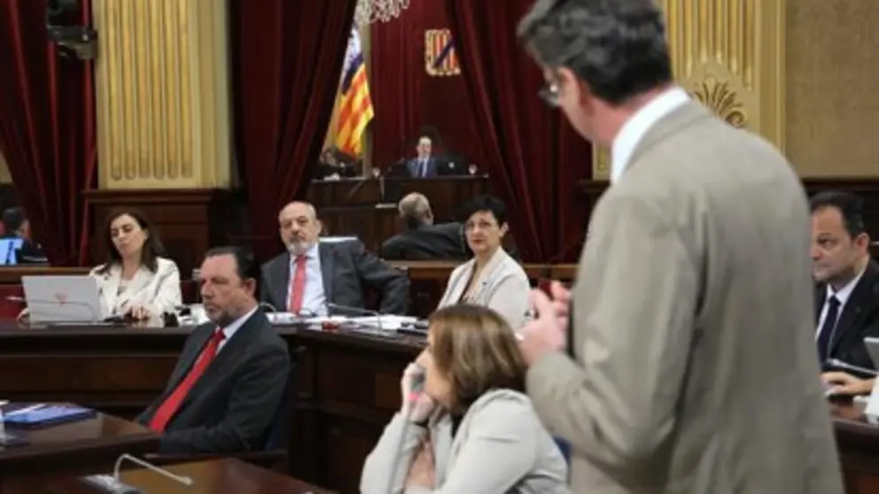 El Govern pacta con Vox el nuevo decreto de aceleraci&oacute;n de proyectos y se asegura ahora su convalidaci&oacute;n