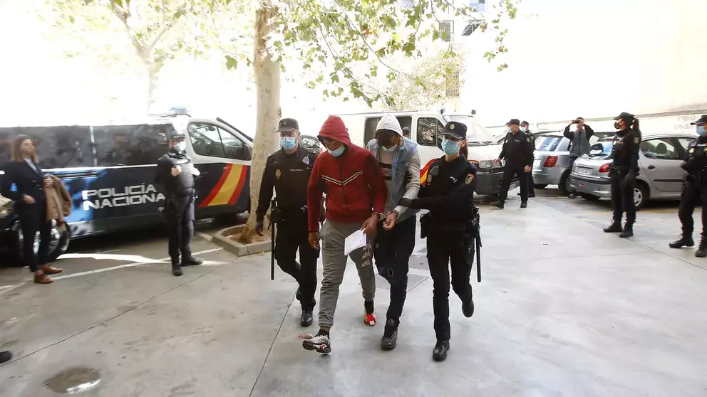 detenidos en el avion patera del 2021