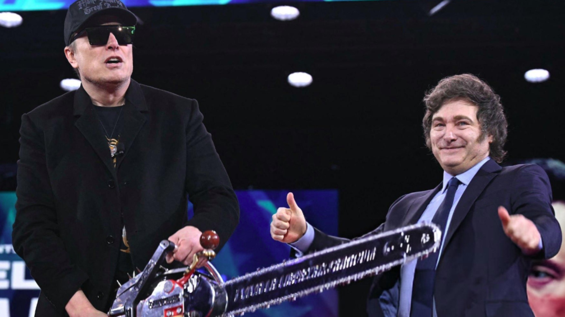 milei regala motosierra musk