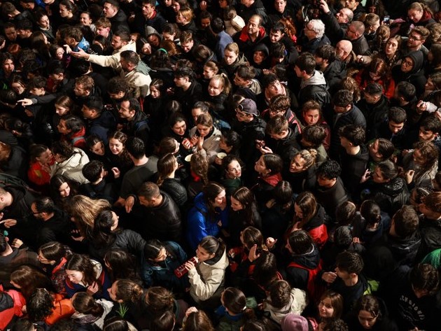 Plaza llena en Pollença ok