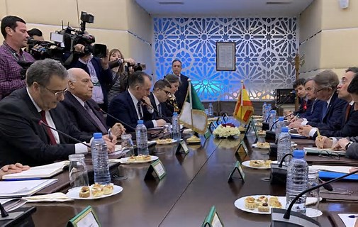 reunión deL ministro Albares con sus homólogos argelinos