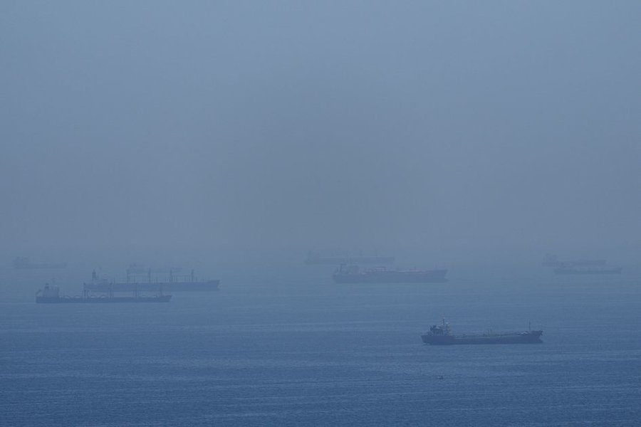 Flota parada en Ormuz