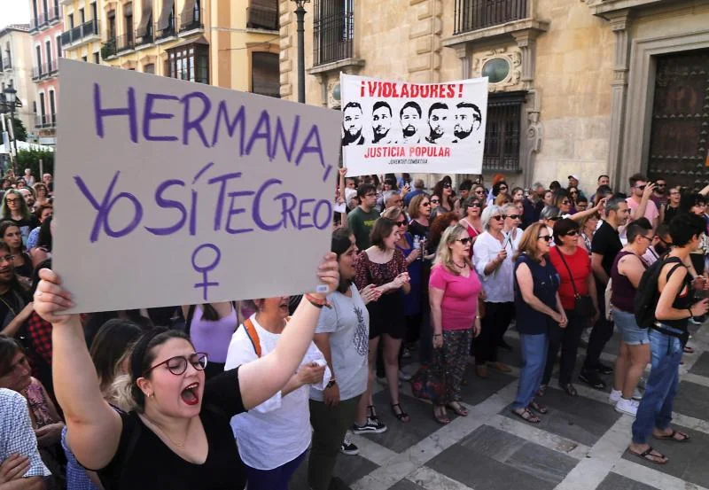 Manifestación de colectivos feministas en protesta por la libertad de la manada