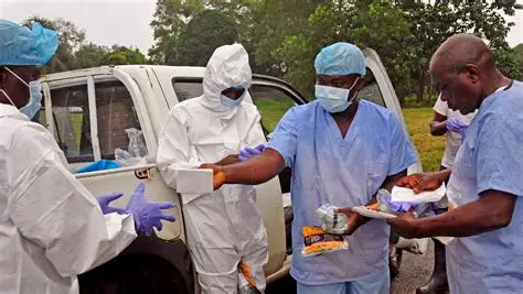Trabajadores sanitarios contra Ebola